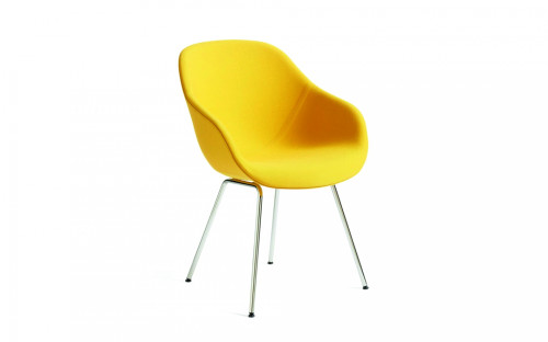 About a Chair AAC 127 par Hay
